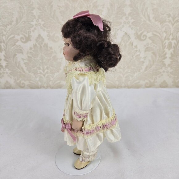 Vintage Petite Porcelains by Barbara Lee Limited Edition "Gabriella" - Picture 5 of 13